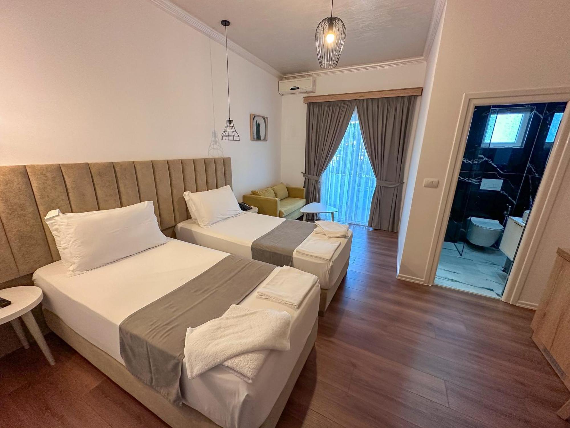 Hotel Murati Ksamil Ngoại thất bức ảnh